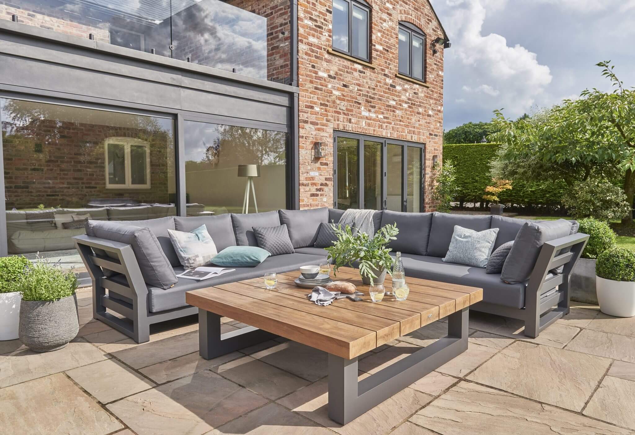 Luxury Garden Furniture for Sale Online UK - Garden Centre Shopping